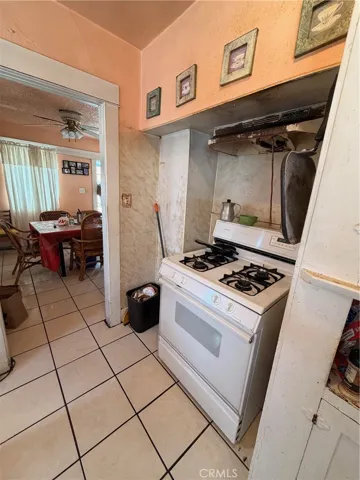 Kitchen Stove Area