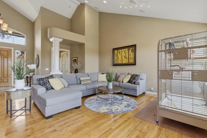 1150 Sonnys Way, Hollister, California 95023