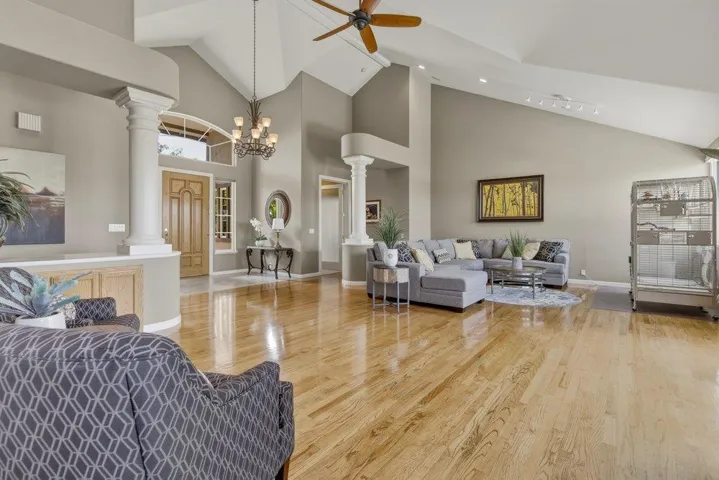 1150 Sonnys Way, Hollister, California 95023