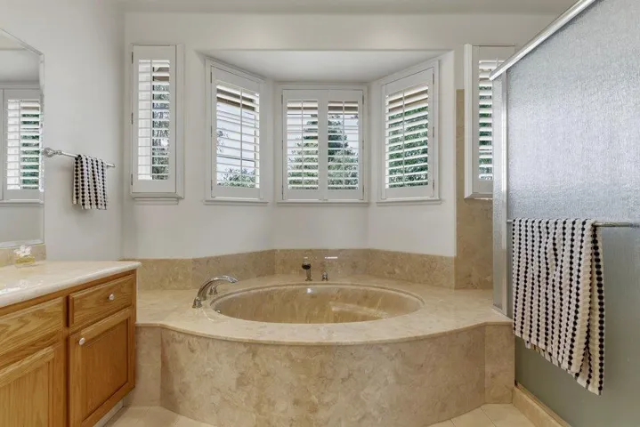 1150 Sonnys Way, Hollister, California 95023