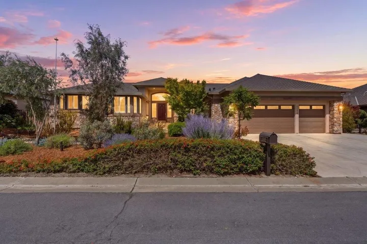 1150 Sonnys Way, Hollister, California 95023