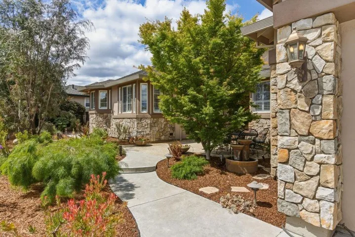 1150 Sonnys Way, Hollister, California 95023