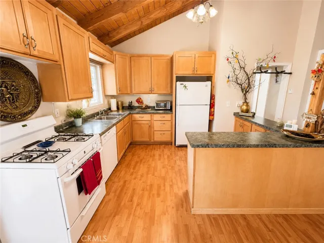23788 Zuger, Crestline, California 92325 — photo 4