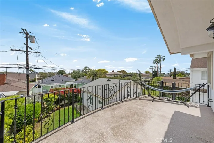 7822 Truxton, Los Angeles, California 90045