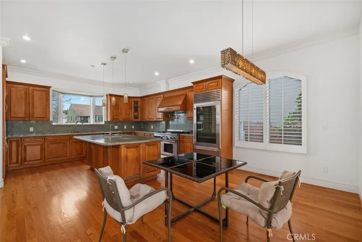 7822 Truxton, Los Angeles, California 90045