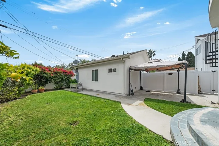 7822 Truxton, Los Angeles, California 90045
