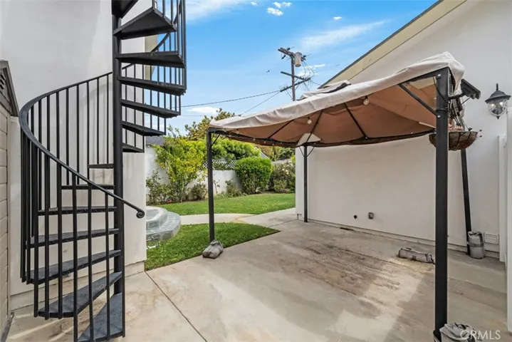 7822 Truxton, Los Angeles, California 90045