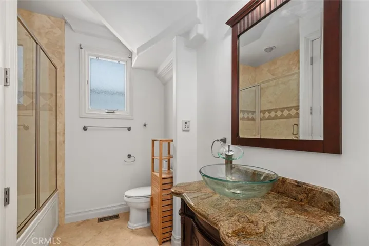 7822 Truxton, Los Angeles, California 90045
