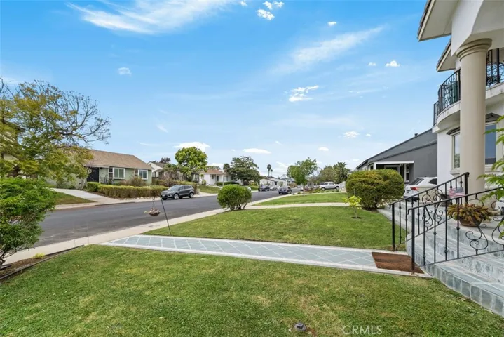 7822 Truxton, Los Angeles, California 90045