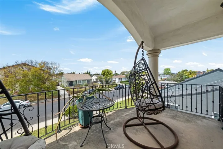 7822 Truxton, Los Angeles, California 90045