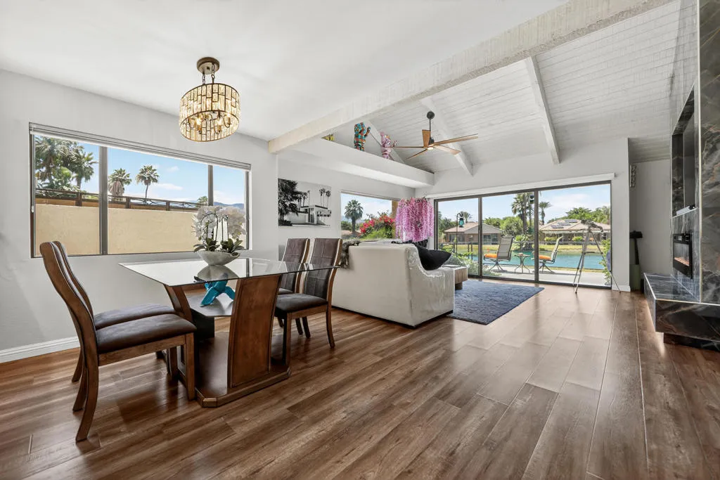 familyroom