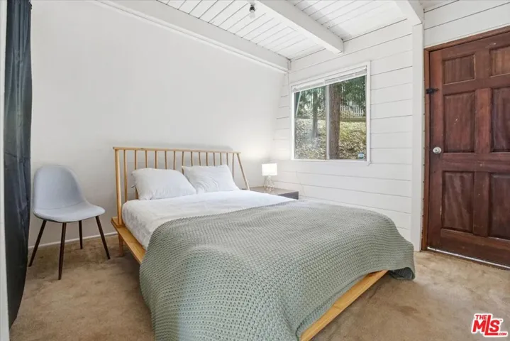 27071 Overlook Lane, Lake Arrowhead, California 92352