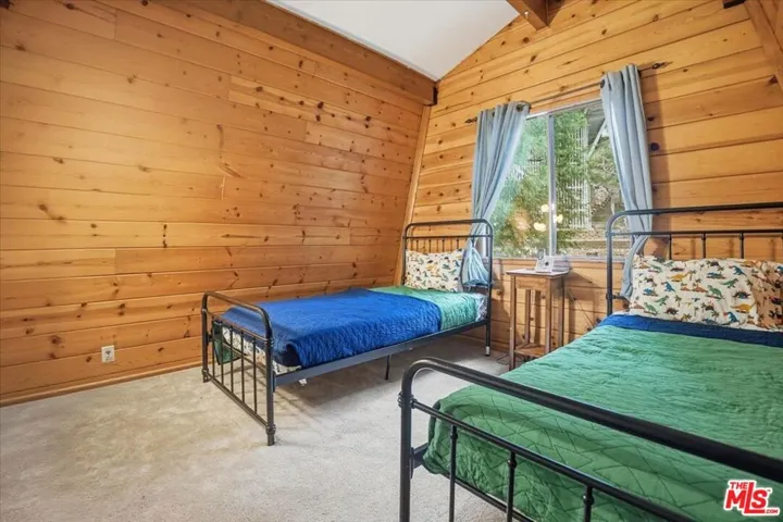 27071 Overlook Lane, Lake Arrowhead, California 92352