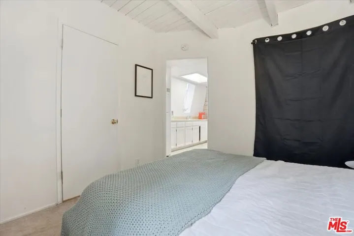 27071 Overlook Lane, Lake Arrowhead, California 92352