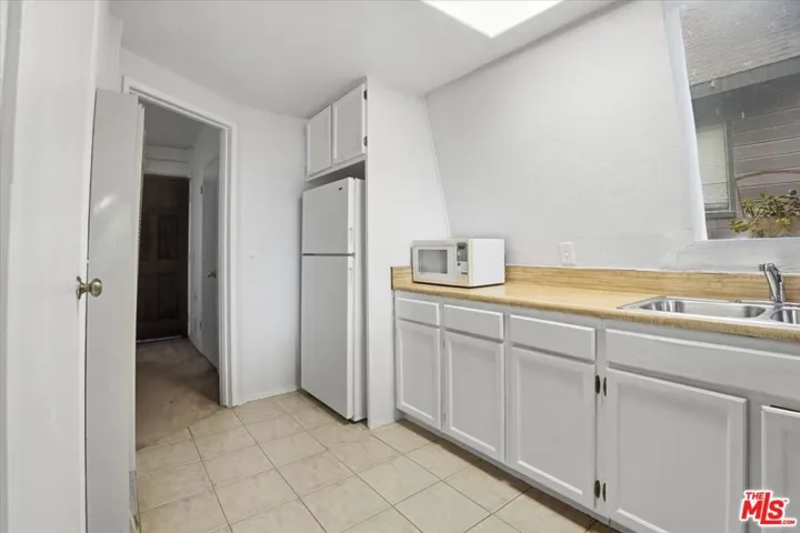 27071 Overlook Lane, Lake Arrowhead, California 92352