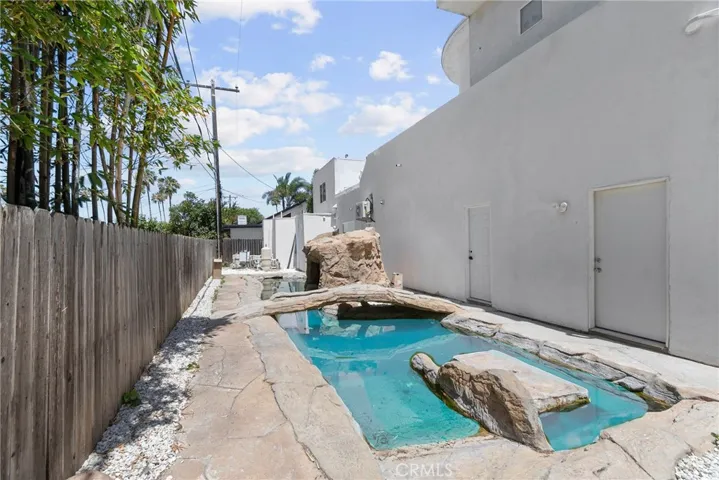 1580 San Bernardino, Costa Mesa, California 92627