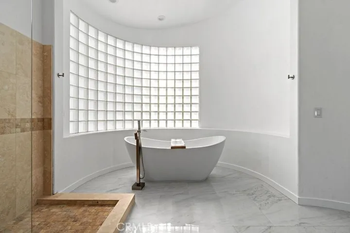 1580 San Bernardino, Costa Mesa, California 92627