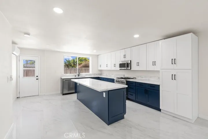1580 San Bernardino, Costa Mesa, California 92627