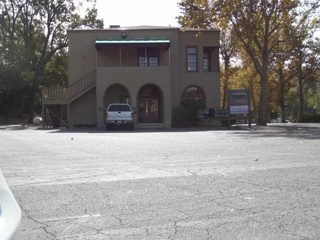 gallery-image 4