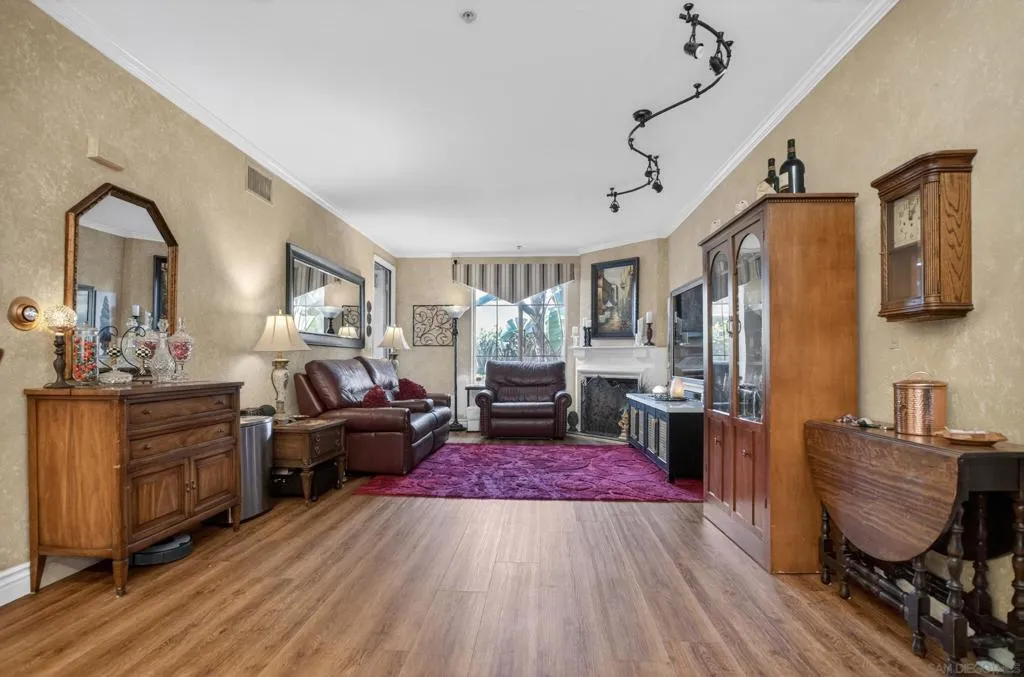 Spacious living room with fireplace