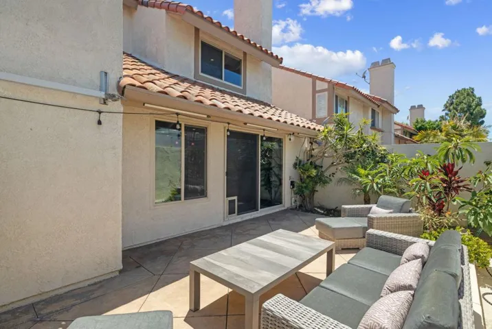 39-web-or-mls-7895 Shell Circle_HB_Large