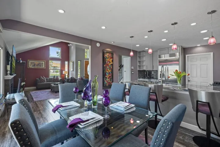 15-web-or-mls-7895 Shell Circle_HB_Large