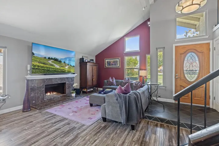 7-web-or-mls-7895 Shell Circle_HB_Large-