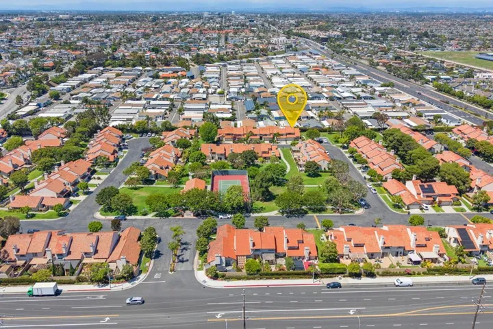 45-web-or-mls-7895 Shell Circle_HB_Large
