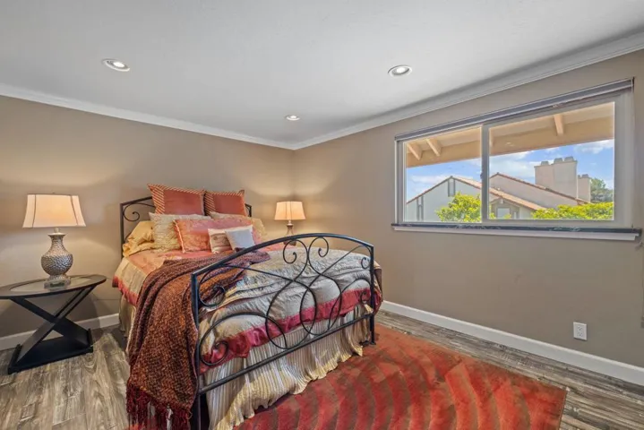 34-web-or-mls-7895 Shell Circle_HB_Large