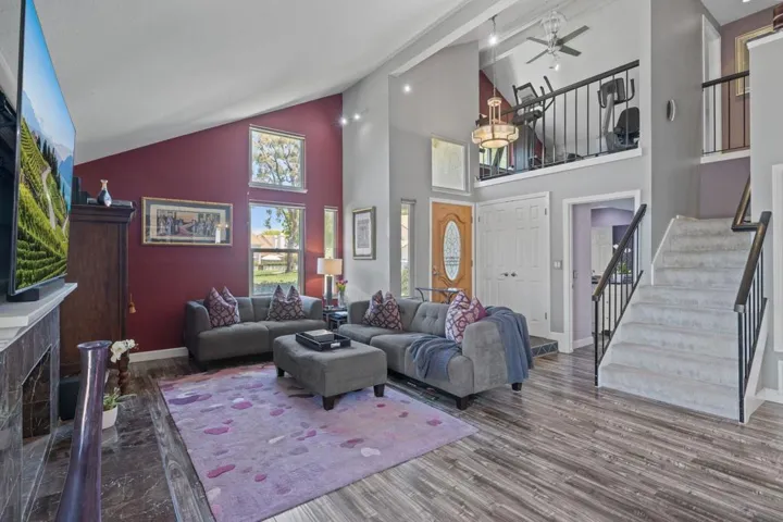 10-web-or-mls-7895 Shell Circle_HB_Large