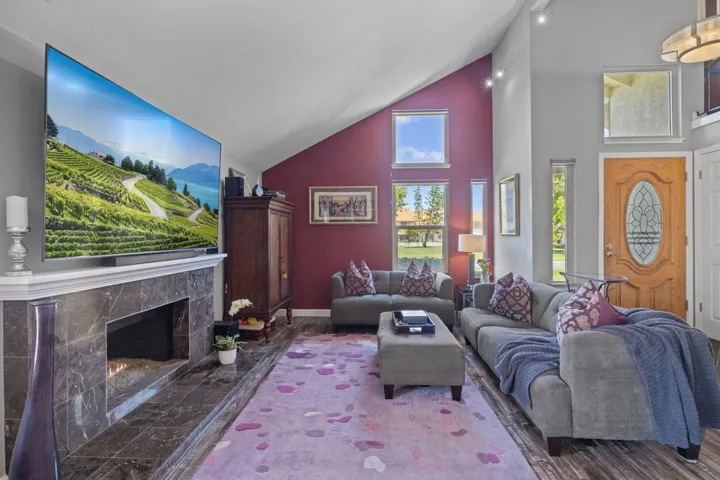 9-web-or-mls-7895 Shell Circle_HB_Large-