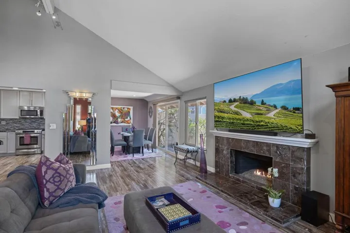 12-web-or-mls-7895 Shell Circle_HB_Large