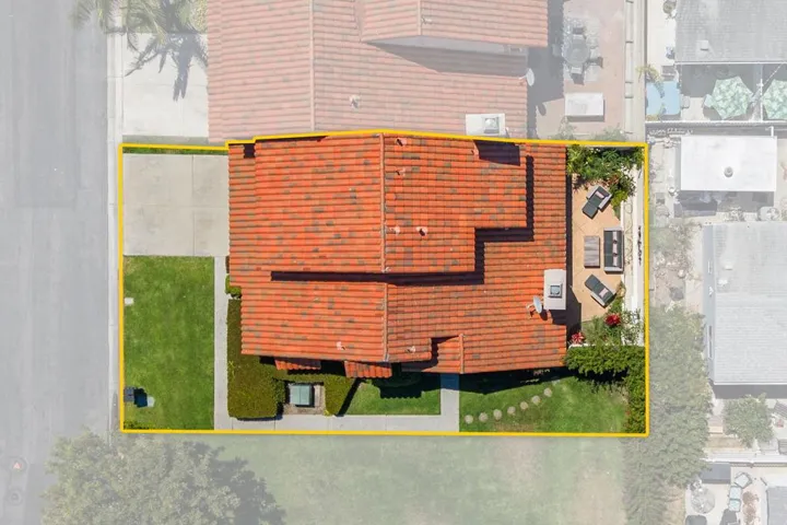57-web-or-mls-7895 Shell Circle_HB_Large
