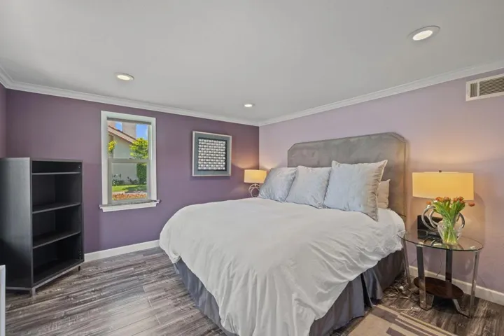 23-web-or-mls-7895 Shell Circle_HB_Large
