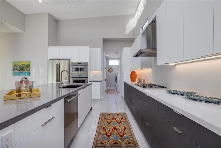 17-Kitchen