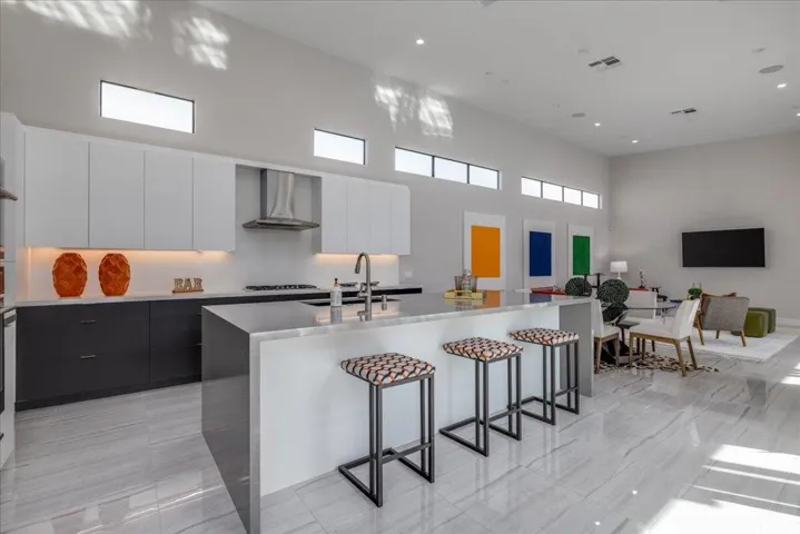 14-Kitchen