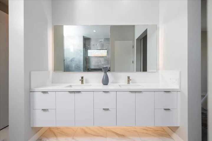 22-Primary Bathroom