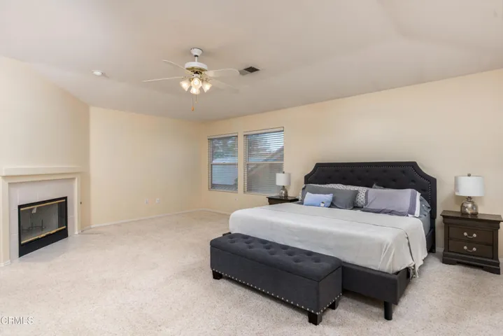 25_master_bedroom_2