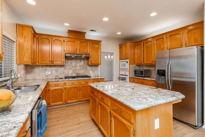 16_kitchen_2
