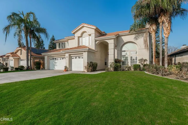 05_front_exterior_4