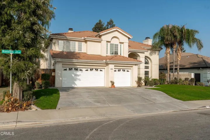 04_front_exterior_3