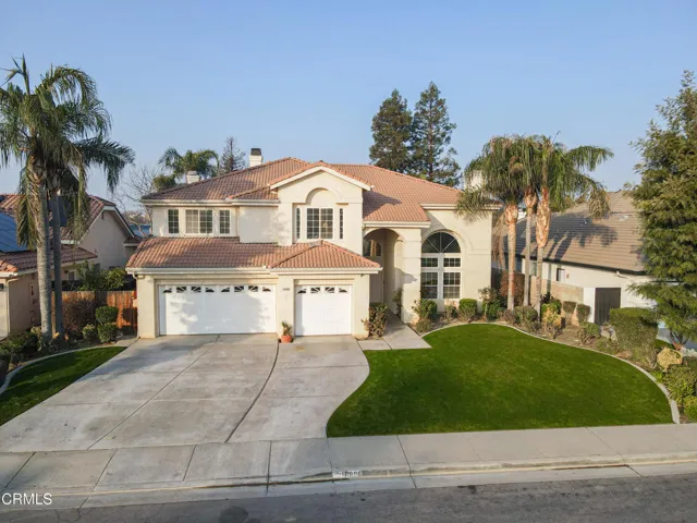 02_front_exterior_1