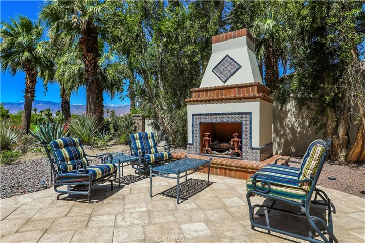 Outdoor Fire Place