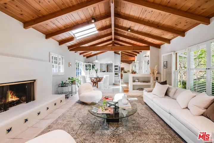 7431 Del Zuro, Los Angeles, California 90046