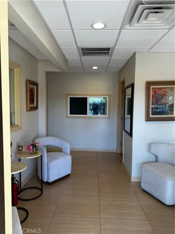 Entrance - shared waiting area