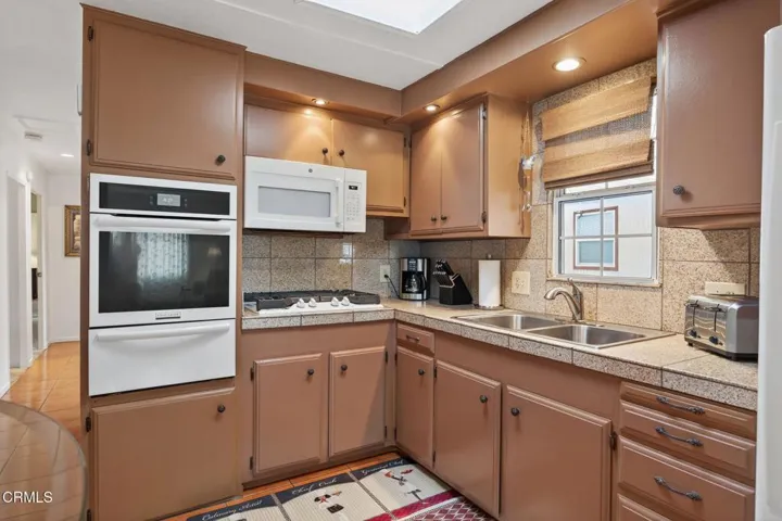 17-web-or-mls-021_Upmarketmedia_720San#5