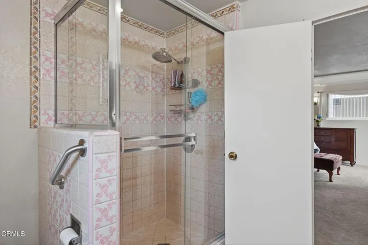 27-web-or-mls-031_Upmarketmedia_720San#5