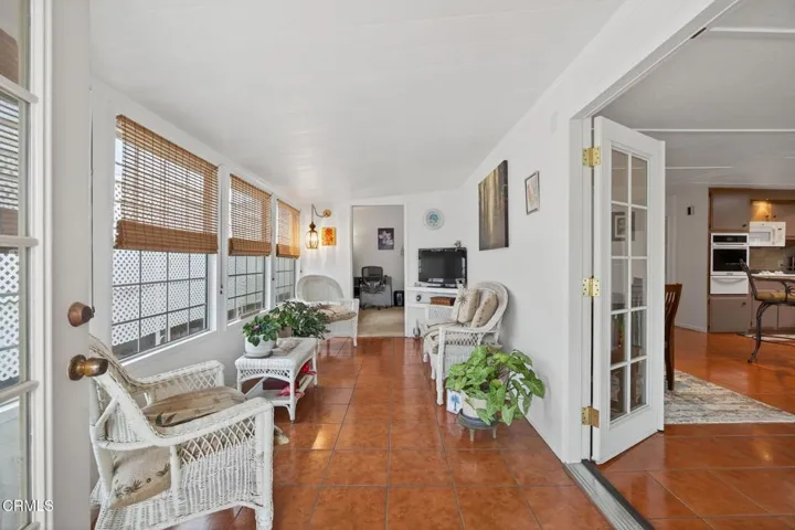 7-web-or-mls-009_Upmarketmedia_720San#59