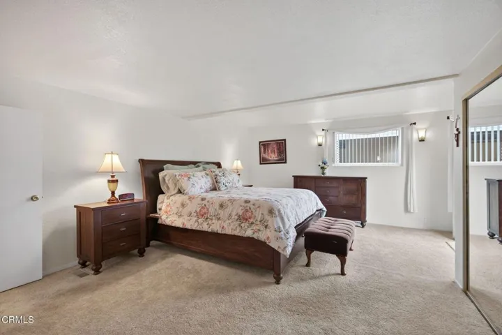 22-web-or-mls-025_Upmarketmedia_720San#5