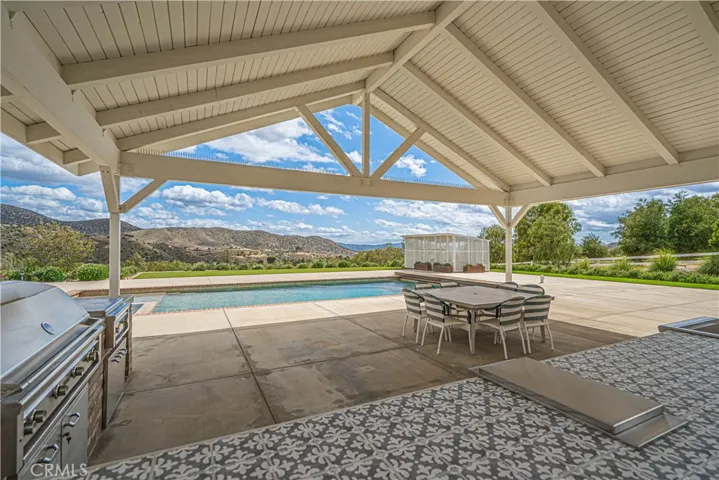 9248 Hierba, Agua Dulce, California 91390
